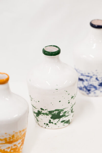 Bottiglie porta olio in ceramica dipinte a mano