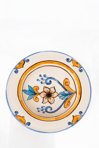 Piatti in ceramica dipinto a mano
